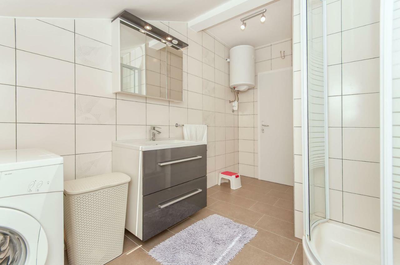 Modern Duće Exterior foto